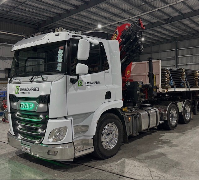 DAF CF loaded with steel in the depot